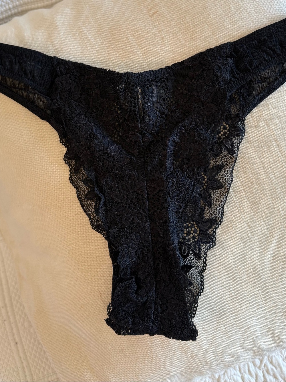 Occhi Verdi by La Perla Group Black Floral Lace Thong